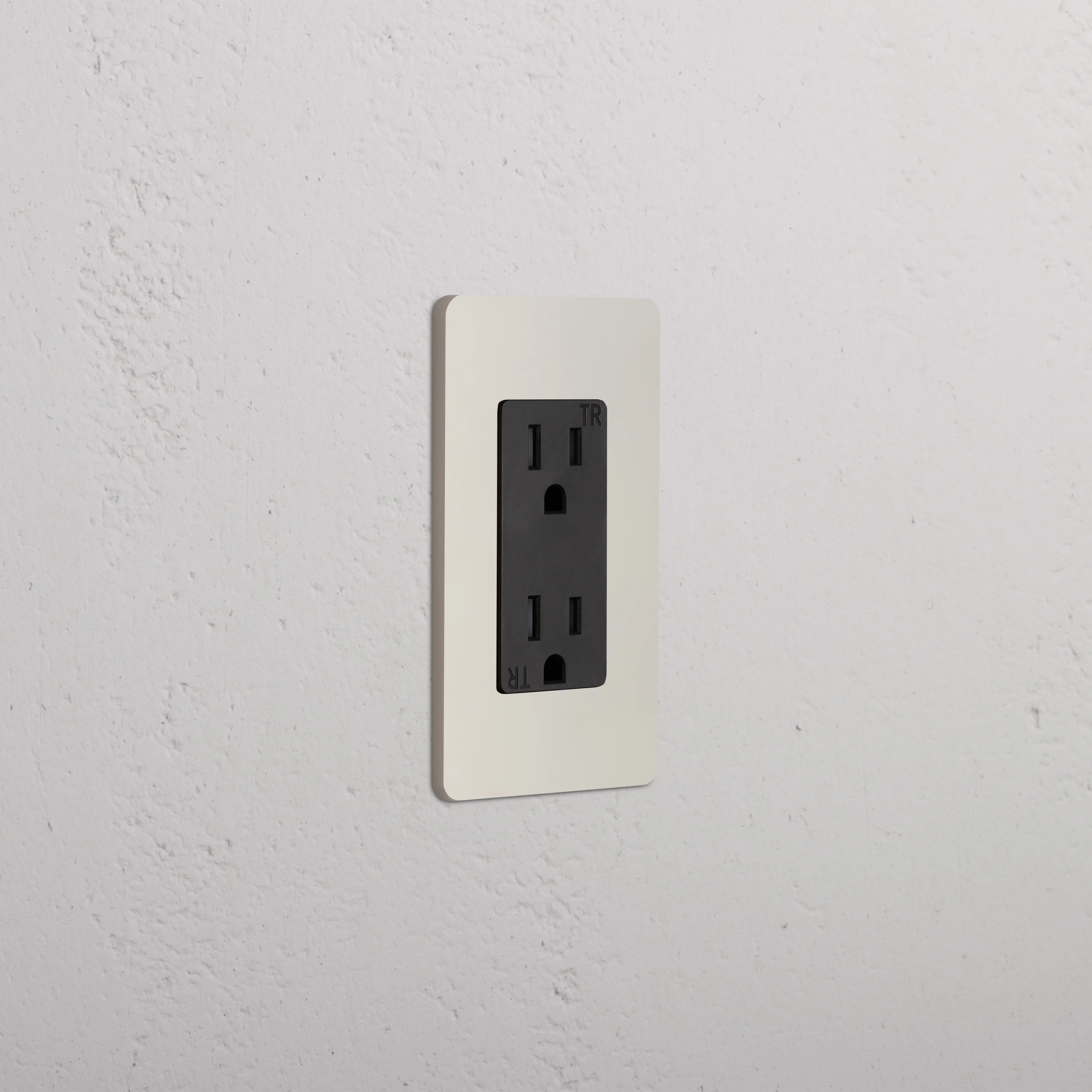 Grove 1G 15A Outlet - Polished Nickel Black
