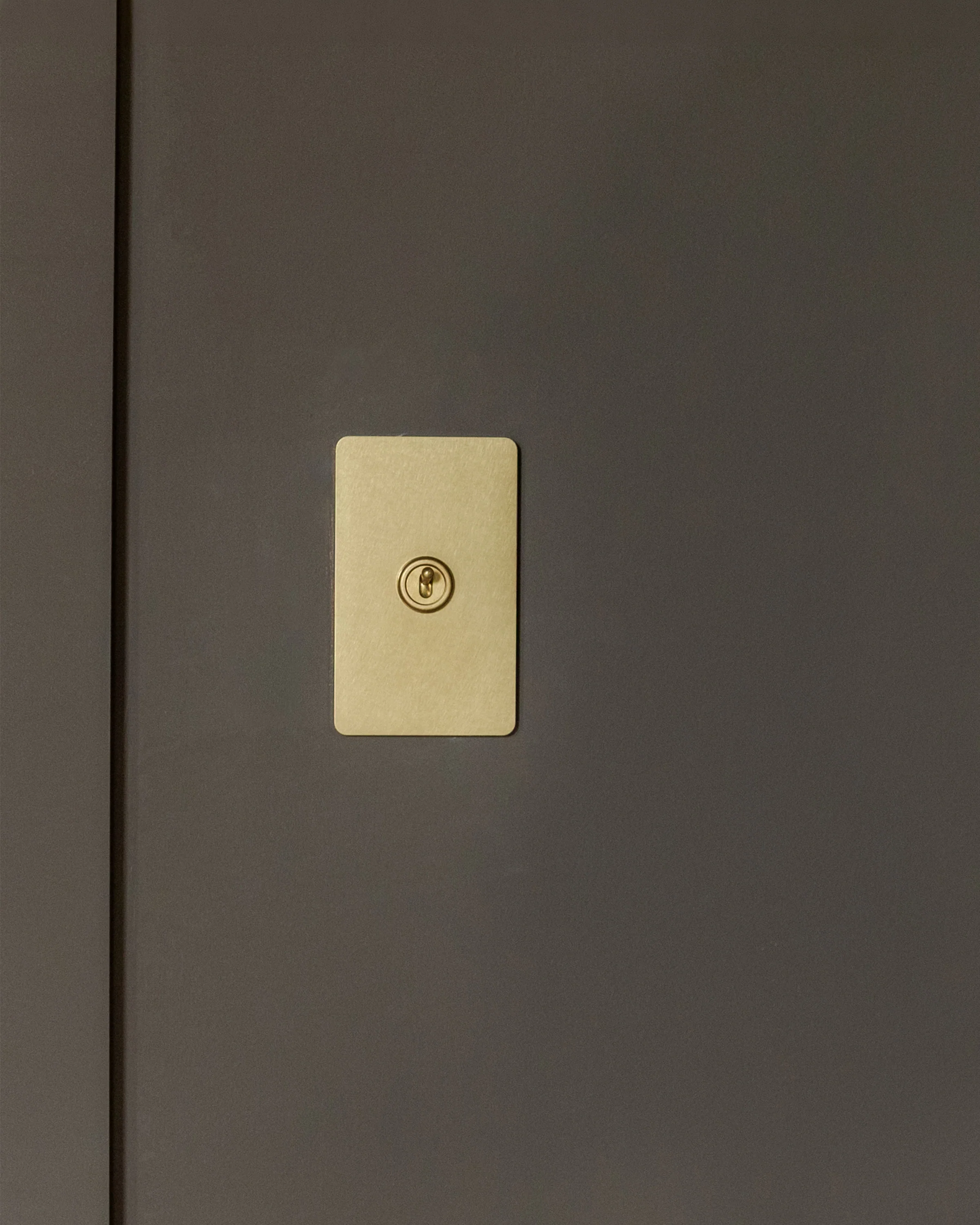 Grove 1G Toggle Switch - Antique Brass - Image 3