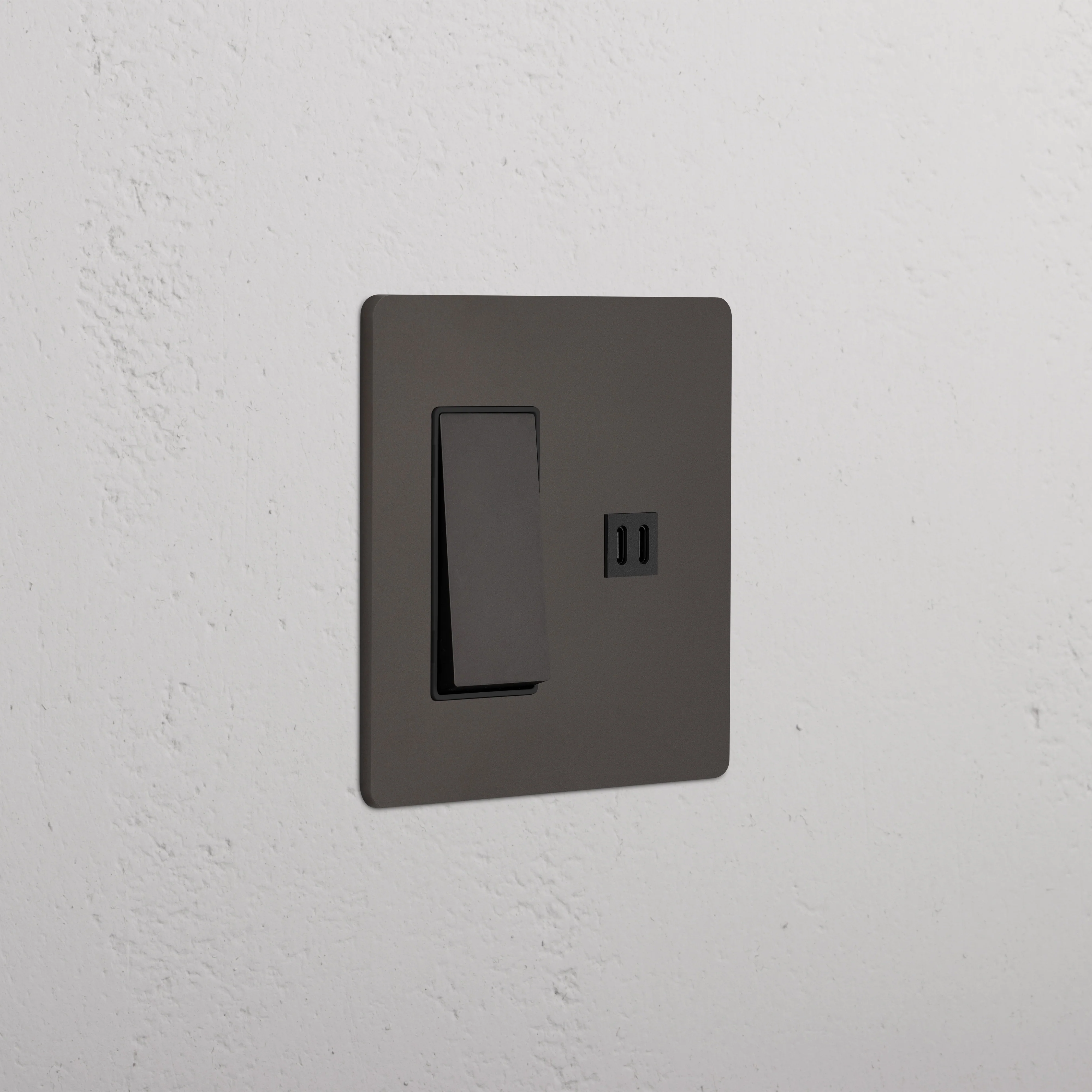 Grove 2G Rocker Switch & Fast Charge USB - Bronze Black