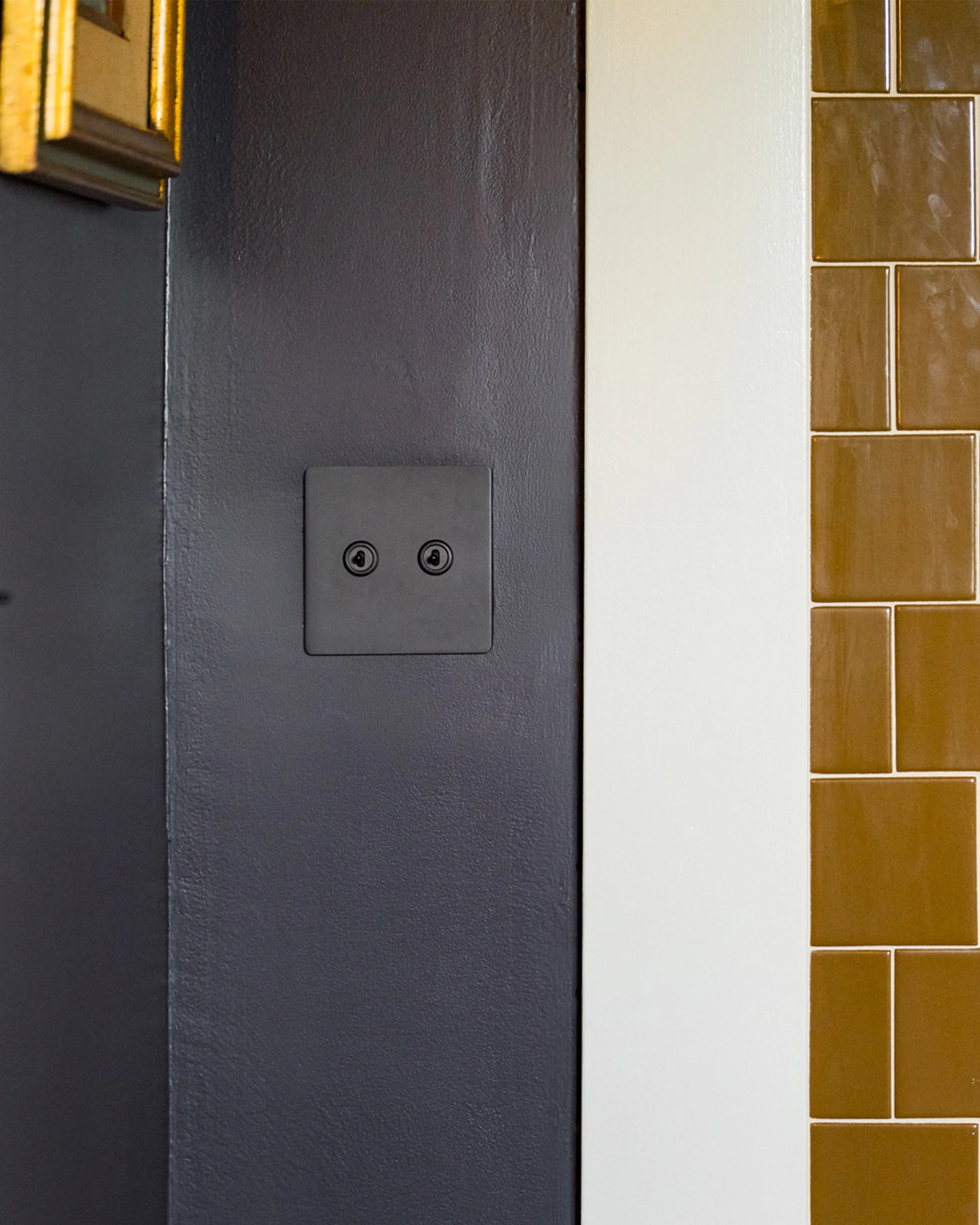 Grove 2G Toggle Switch - Bronze - Image 3