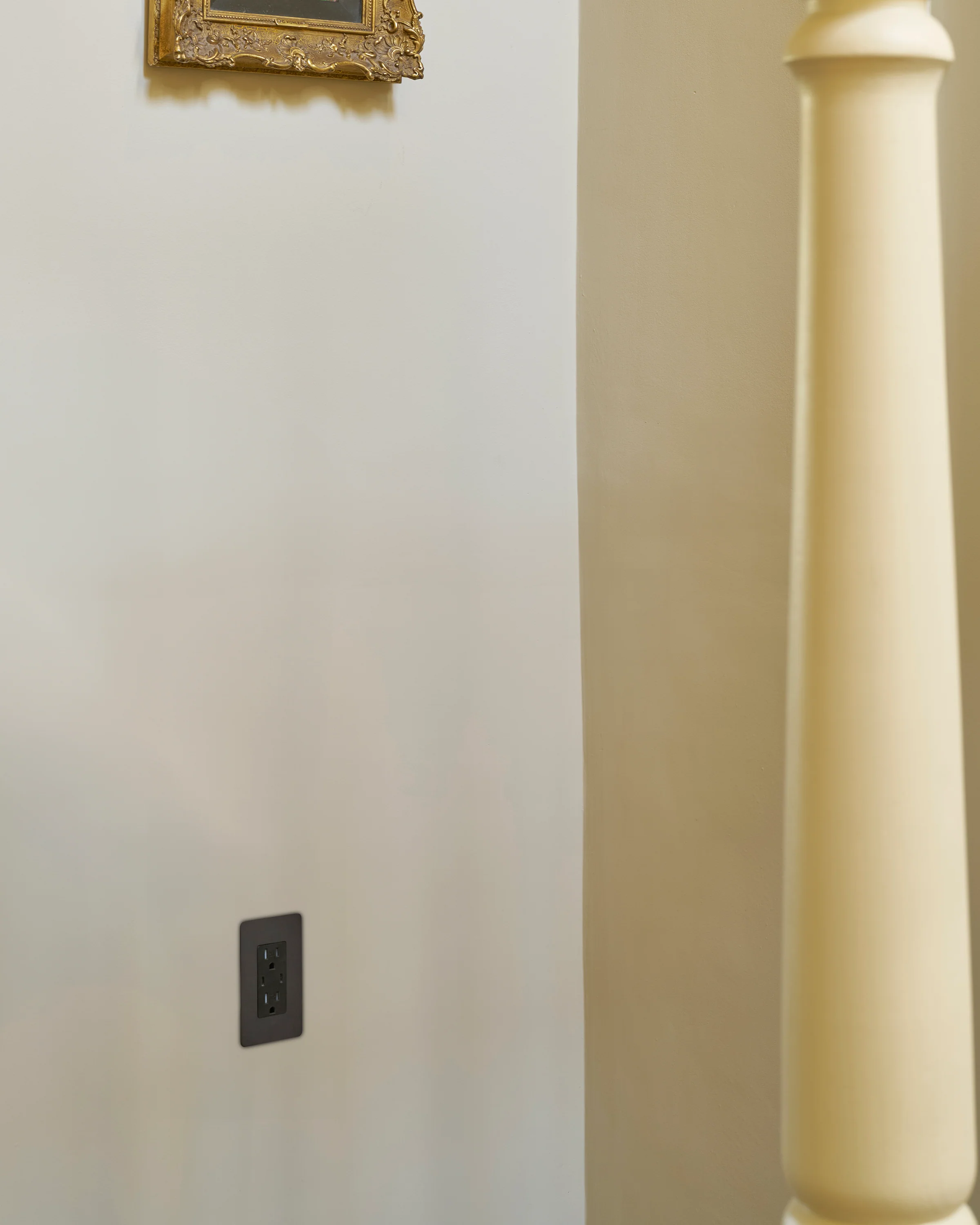 Kew 1G 15A USB Outlet - Bronze Black - Image 4