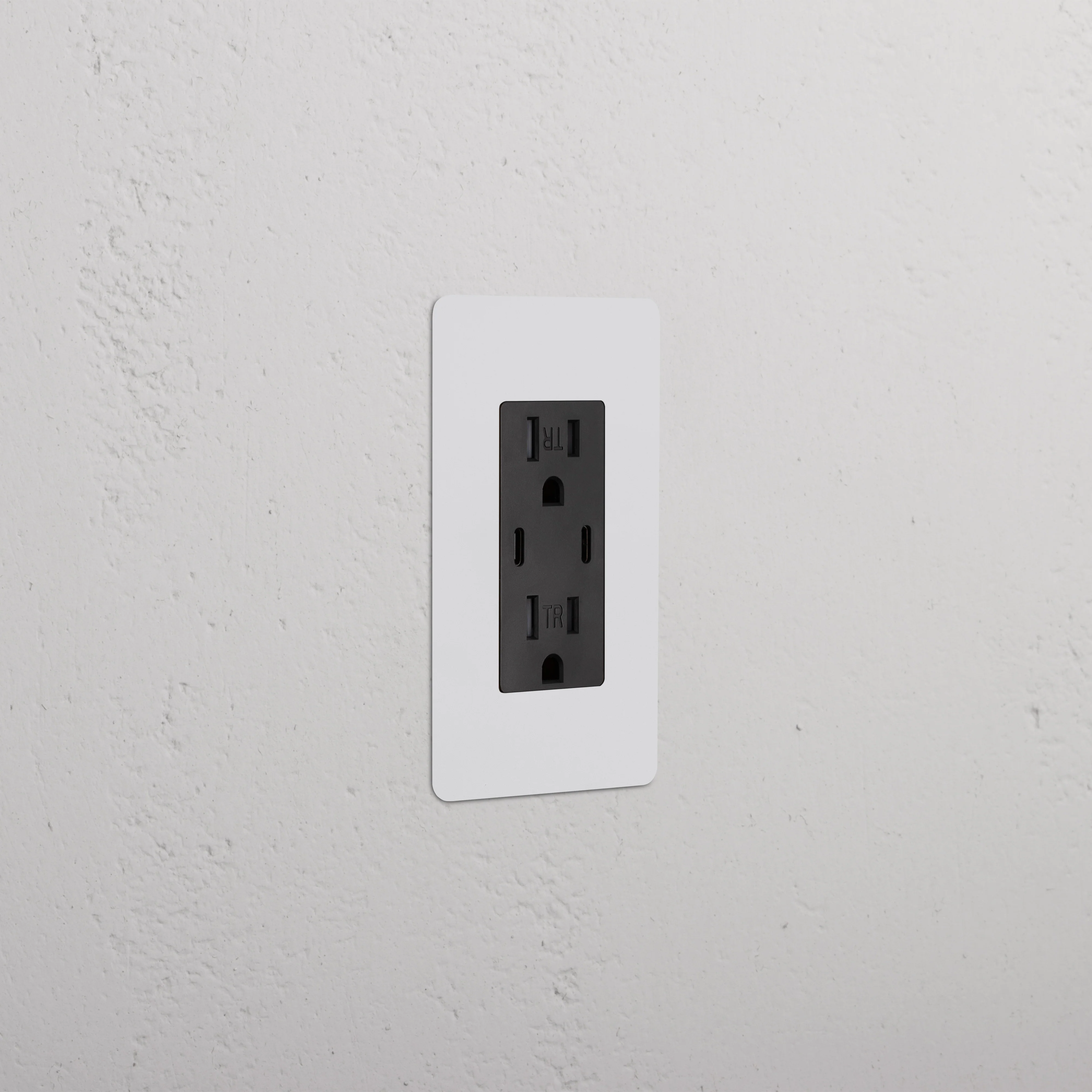 Kew 1G 15A USB Outlet - Paintable Black