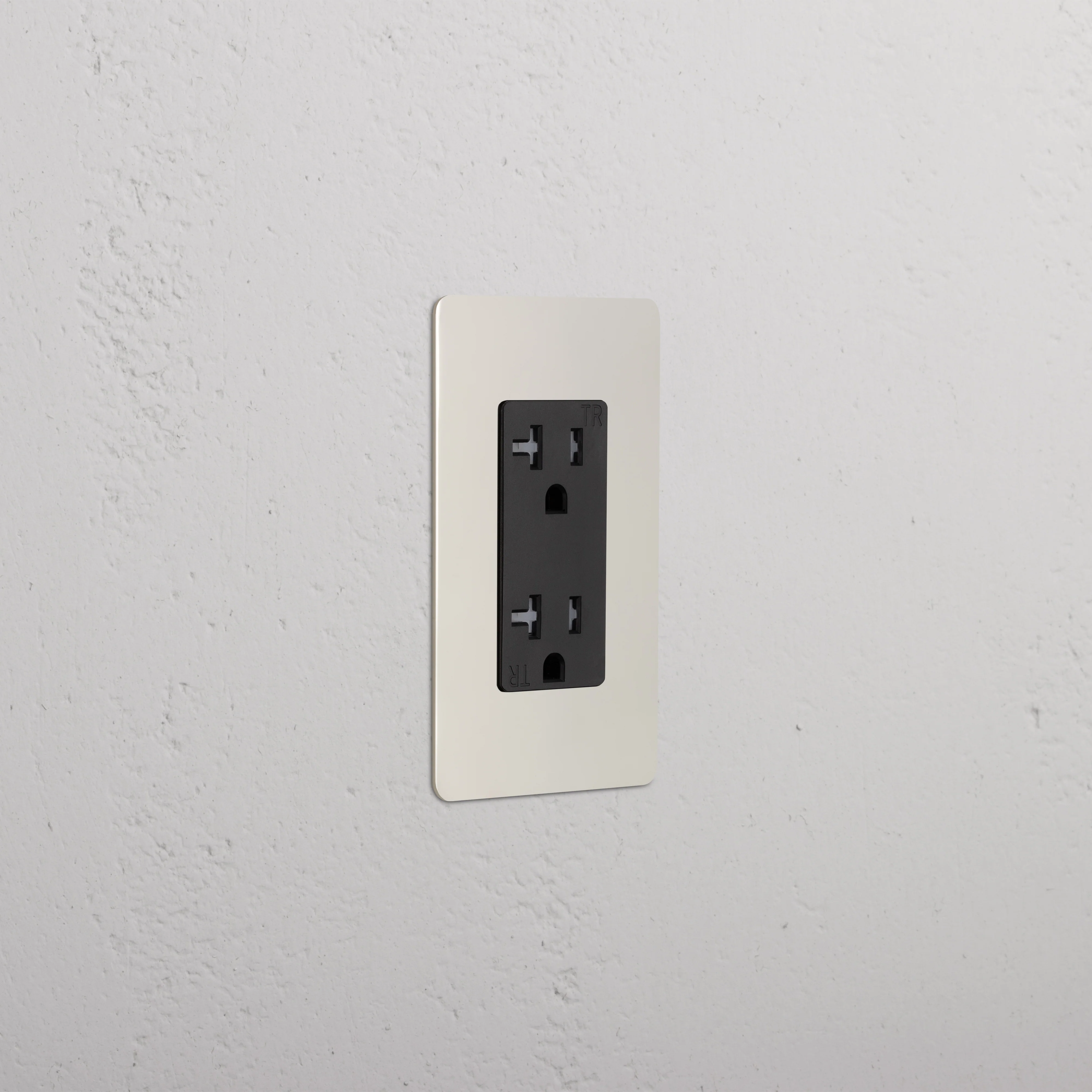 Kew 1G 20A Outlet - Polished Nickel Black