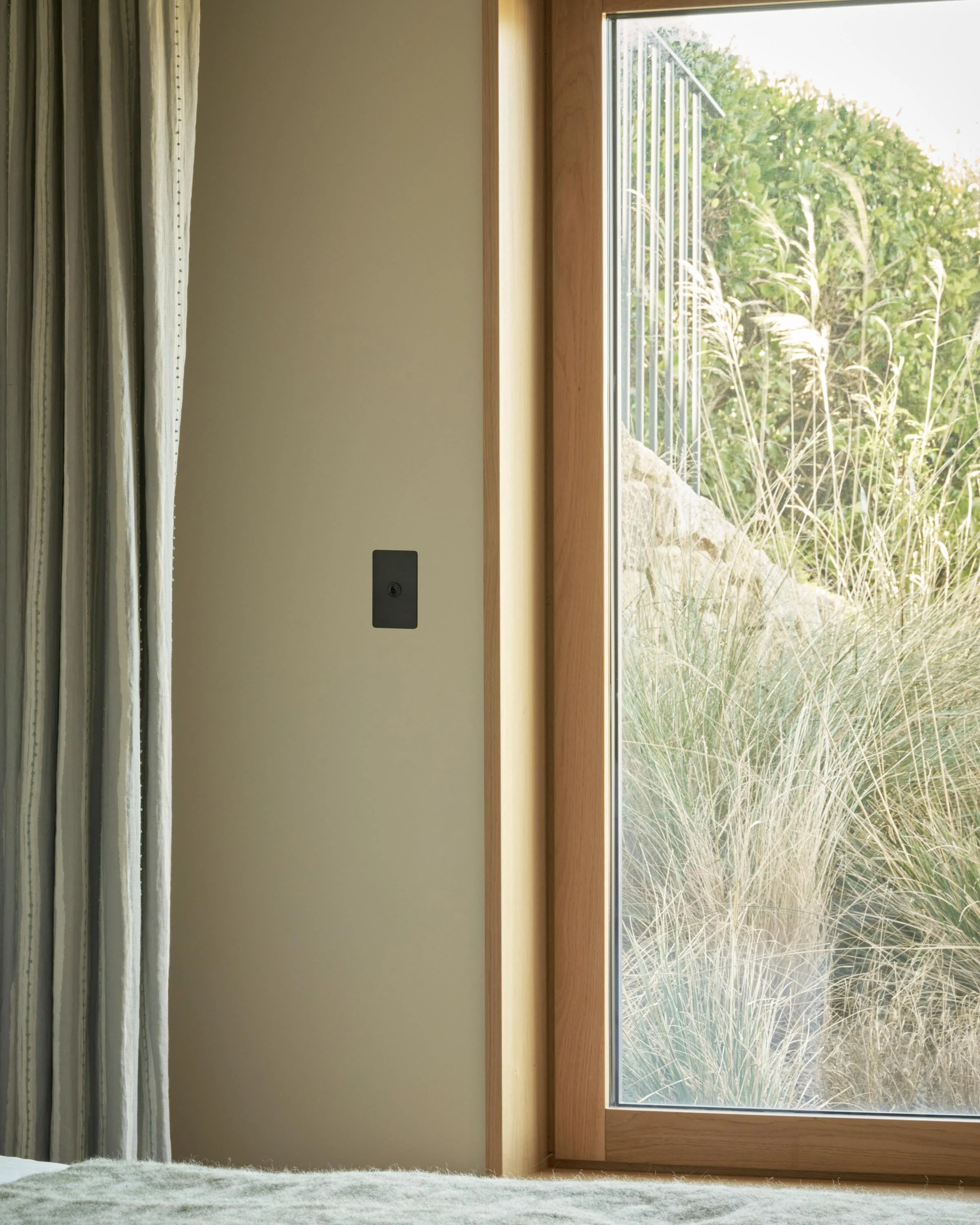 Kew 1G Toggle Switch - Bronze - Image 2