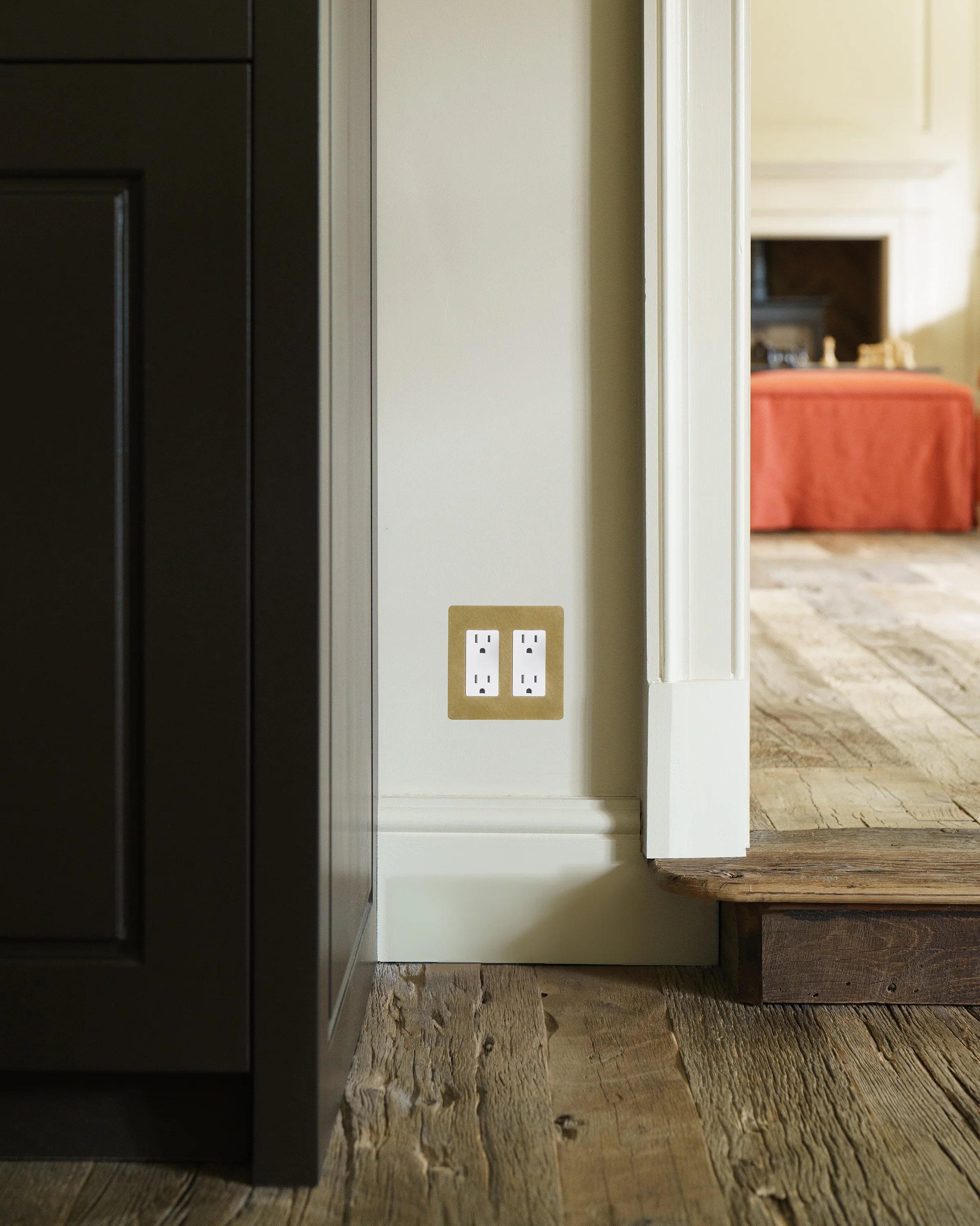 Kew 2G Outlet - Antique Brass White - Image 5