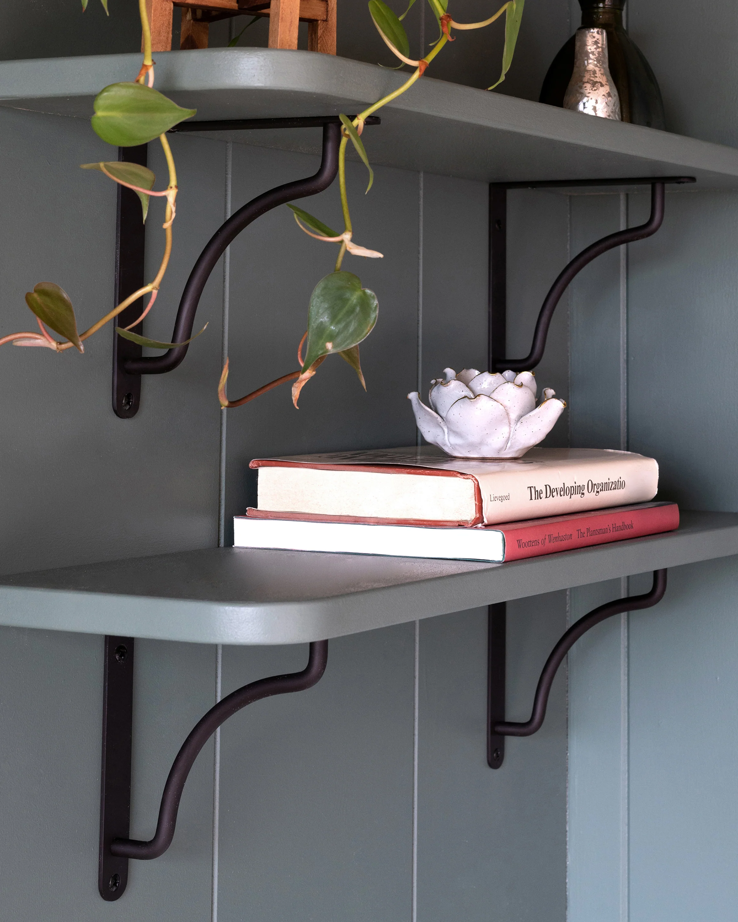 Kilburn Shelf Bracket Small - Bronze - Image 4