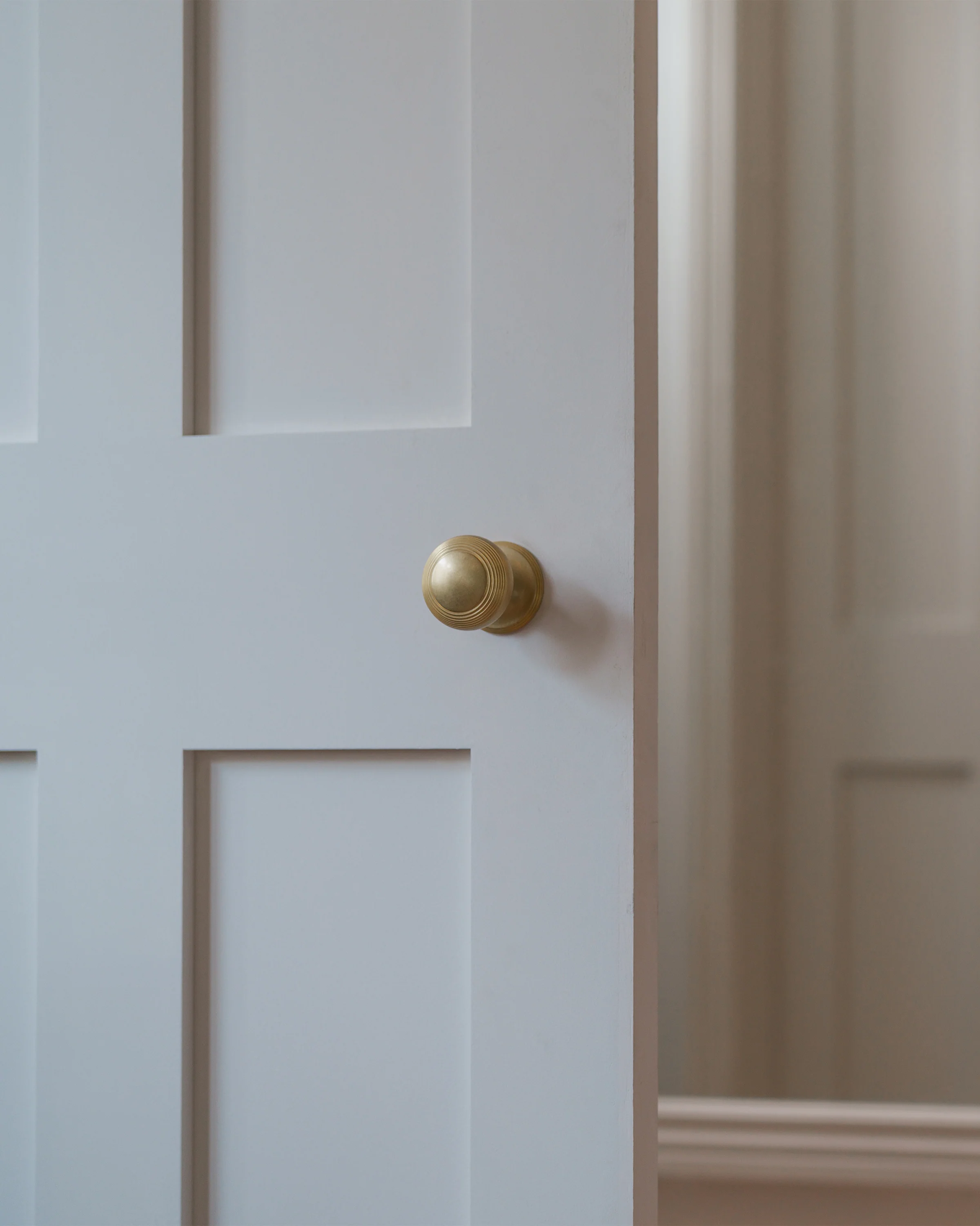 Poplar Passage Door Knob Set - Antique Brass - Image 4