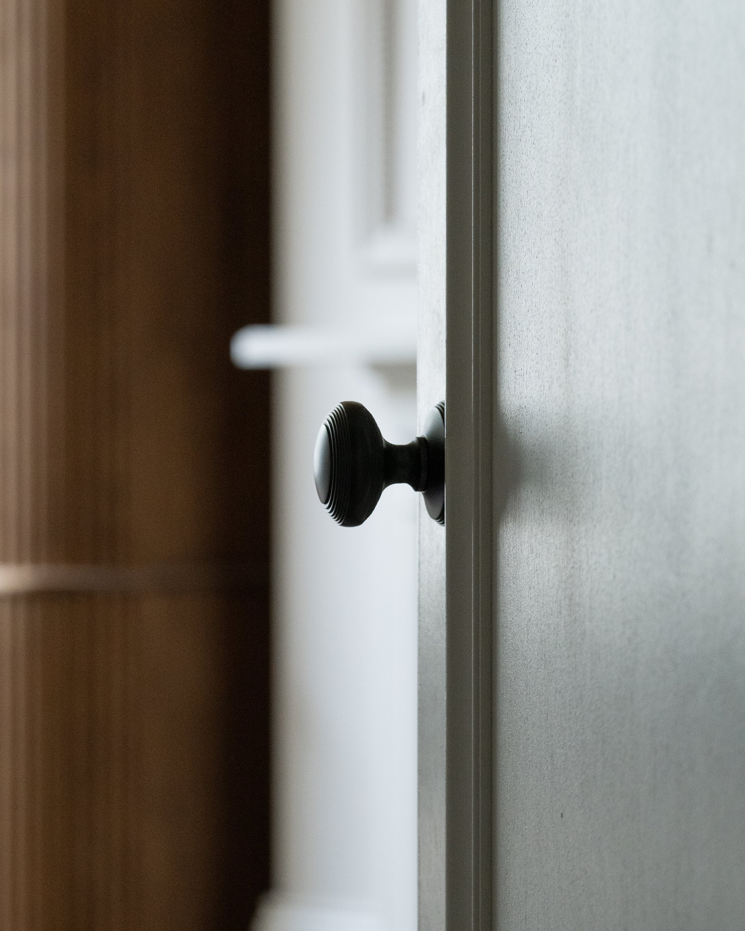 Poplar Passage Door Knob Set - Bronze - Image 7